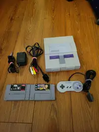 SNES Super Nintendo Console & 2 Games