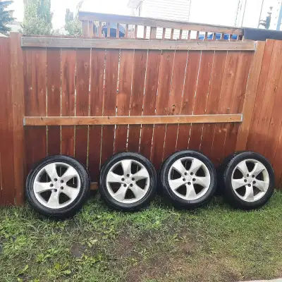 4 Hercules Raptis R-T5 225/50R17 98W XL All Season Tires on rims. I bought these all season tires an...