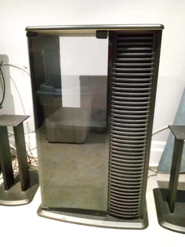 VINTAGE Stereo CABINET + SPEAKER STANDS --- Only $40 !! in Speakers in Mississauga / Peel Region - Image 3