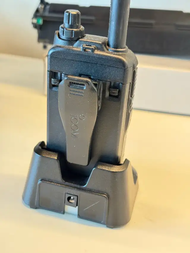 ICOM ID51 plus546145133533614084