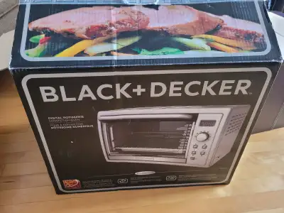 Grille-pain four à convection numérique Black & Decker avec rôti, View more
