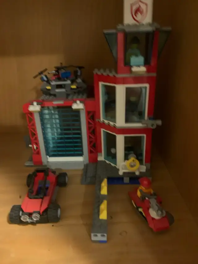 fire station lego in Toys in Ottawa - Image 2