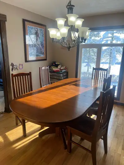 Solid oak kitchen table with 8 chairs, View more