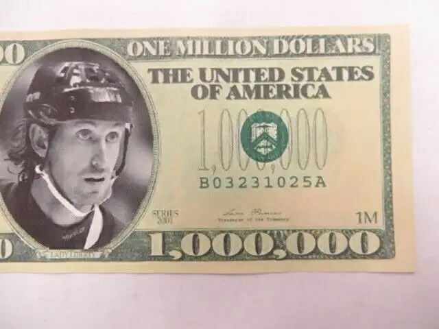 WAYNE GRETZKY BILLET DE 1 MILLION DE DOLLARS RÉPLIQUE in Arts & Collectibles in Thetford Mines - Image 4