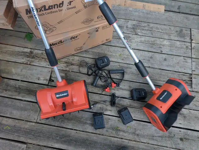 Like New Maxlander Cordless Electric Snow Shovel For Sale in Snowblowers in London - Image 6