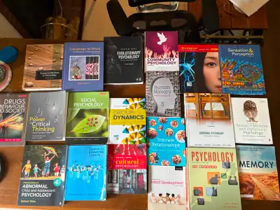 For sale are a variety of textbooks for that are in use within the Psychology program at YorkU. Most...
