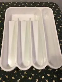 Rubbermaid & Other Cutlery Trays
