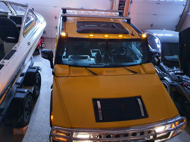 H2 Hummer SUT in Cars & Trucks in Strathcona County - Image 3