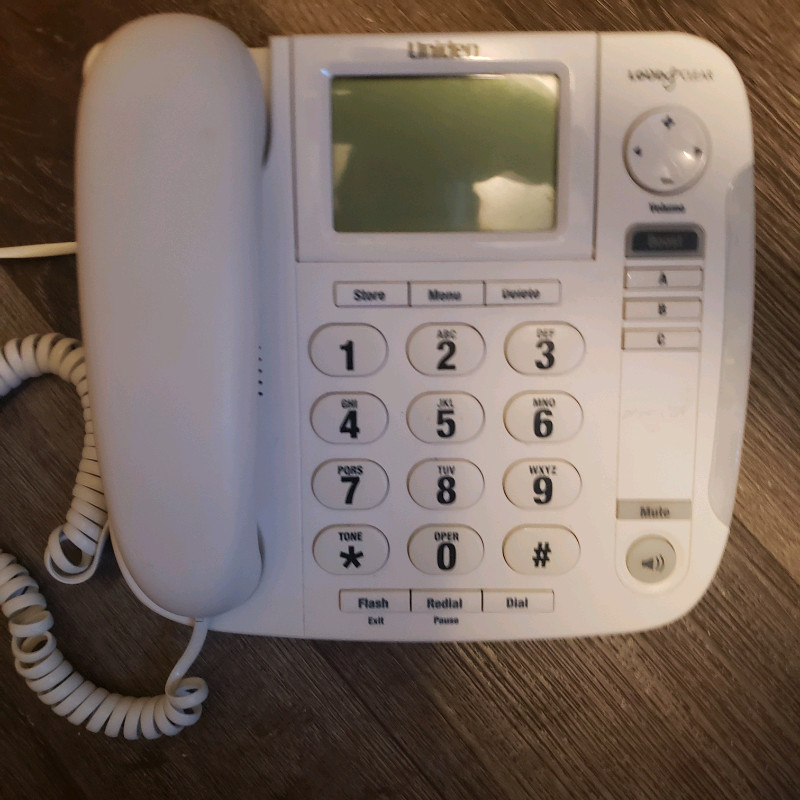 UNIDEN LANDLINE PHONE WITH LARGE BUTTONS Home Phones & Answering