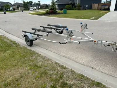2021 triton trailer wave 2 used built for sea doo sparks 2300$ located in Morris mb