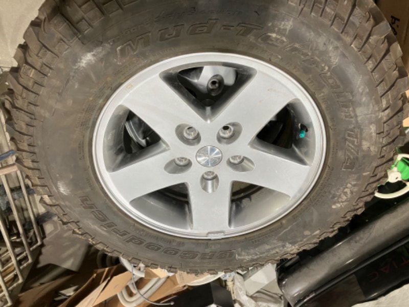 JEEP factory take offs 17” Rims & Tire’s set of 5) Tires