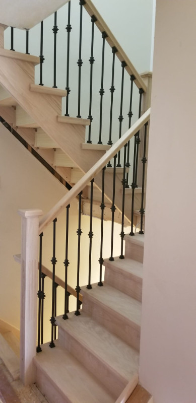 Solid Red Oak New staircase in Floors & Walls in City of Toronto - Image 3