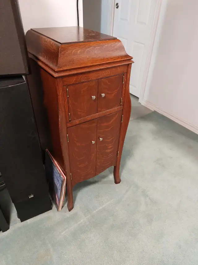 Renovated Victrola Phonograph