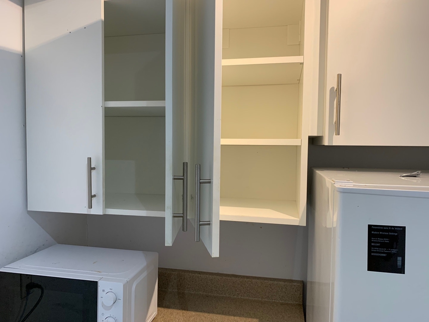 $950 (Monthly) Studio next to the Guy Concordia Metro Station — photo 3