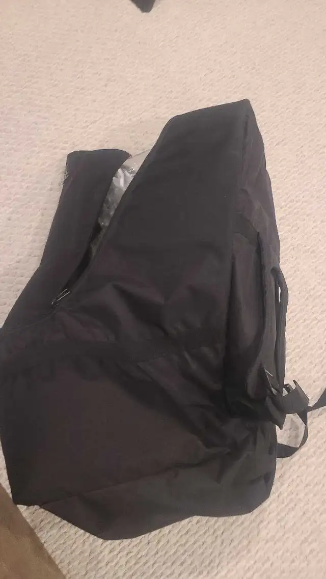 JLChildress Car Seat Travel Bag in Strollers, Carriers & Car Seats in Edmonton - Image 5