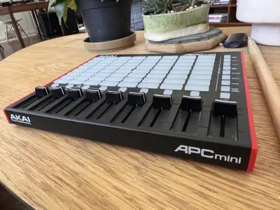 APC mini mkII, View more