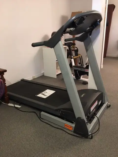 TAPIS ROULANT DE MARQUE BREMSHEY SPORT : 418-833-4447 in Exercise Equipment in Lévis - Image 2