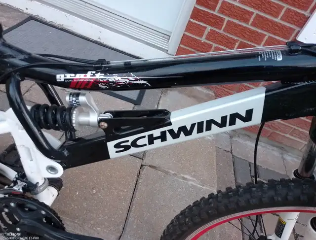SCHWINN MOUNTAIN BIKE62866660737922122