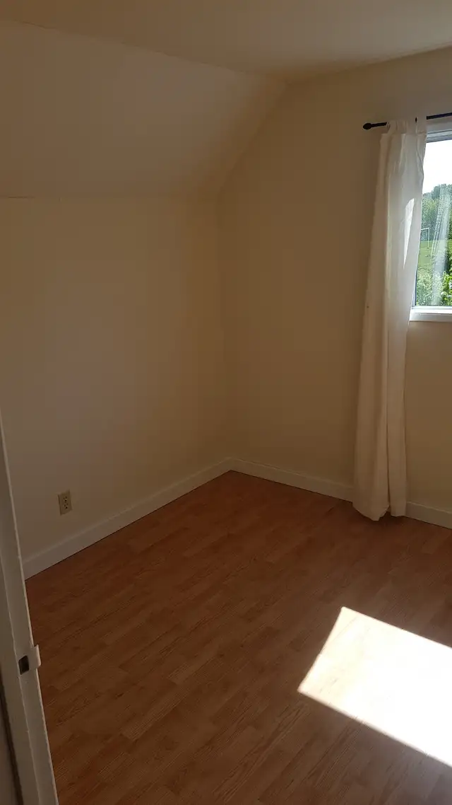 5 bedroom home for rent in Long Term Rentals in Kitimat - Image 11