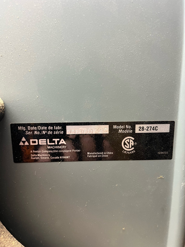 14” delta bandsaw in Power Tools in Norfolk County - Image 2