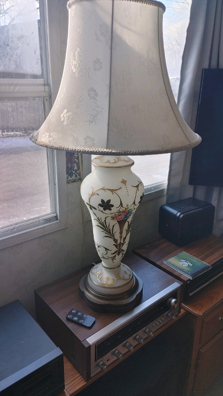 Large Antique Lamp in Arts & Collectibles in Leamington