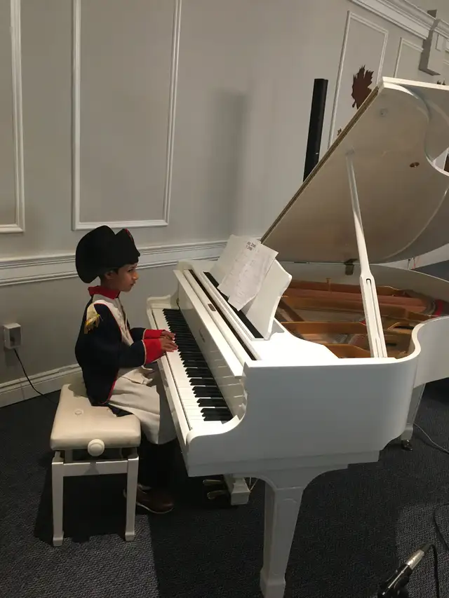 Downtown Piano Lesson (Piano Lessons with Kaho)