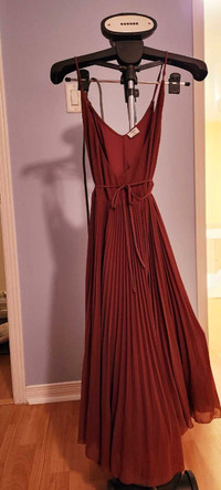 Aritzia Wilfred Beaune dress. Size XXS Rose
