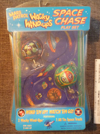 Mars Patrol Space Chase Wacky Wind-Ups - 2006 - new in pkg