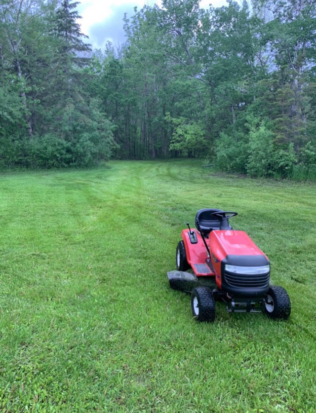 Vacant Lot in Grand Beach Area (129’x350’), drilled well & Hydro Land