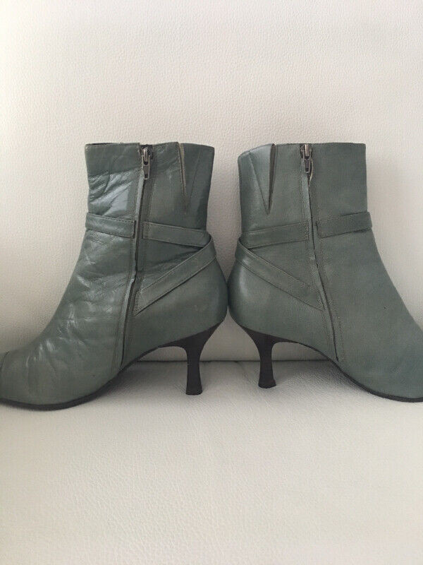 Ladies Ankle Boot -Size 10 in Women's - Shoes in City of Toronto - Image 3