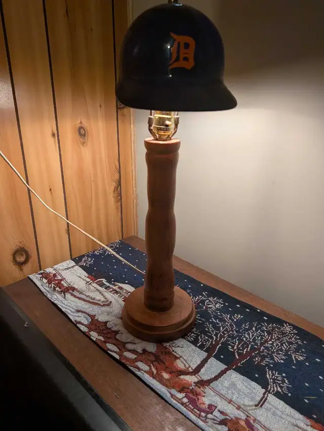 Tigers Lamp in Indoor Lighting & Fans in Leamington - Image 3