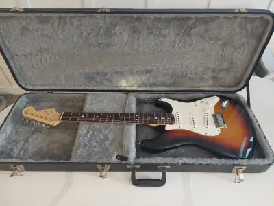 Fender USA Stratocaster (2005) w/ hardcase, View more