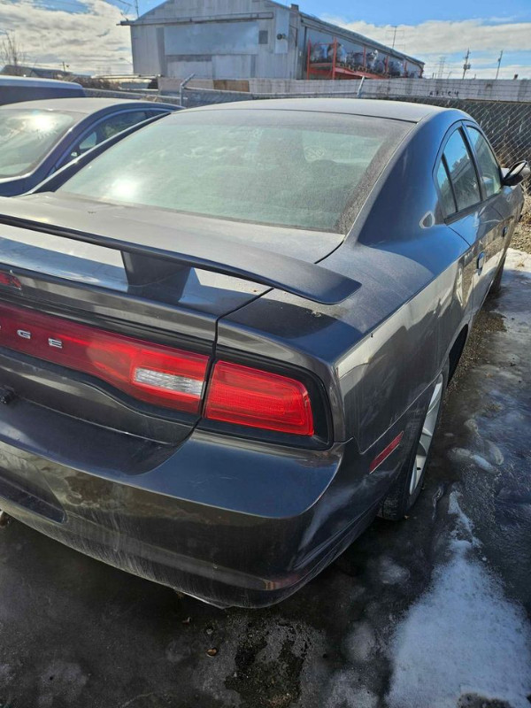 2014 Dodge Charger in Auto Body Parts in Calgary - Image 3