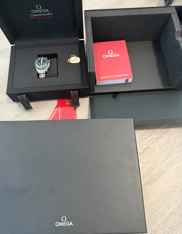 Omega Speedmaster Sapphire Sandwich 