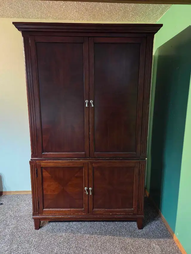 Armoire cabinet