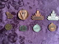 Lot de 9 médailles en argent ou cuivre pour collectionneur