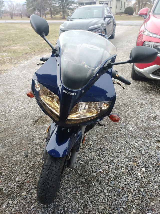 2008 Suzuki sv650s abs (nego) dans Routières sportives  à Ouest de l’Île - Image 2