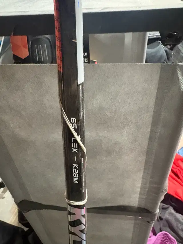 vintage and new hockey sticks for sale ( left) in Hockey in St. Catharines - Image 7