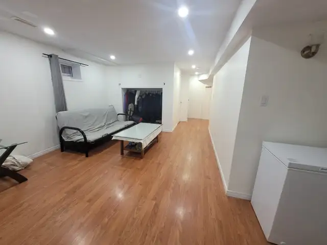 Room For Rent in Mississauga in Room Rentals & Roommates in Mississauga / Peel Region - Image 6