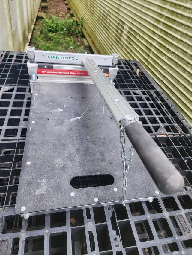 MantisTol 13'' Laminate Flooring & Siding Cutter Floor Install in Floors & Walls in Windsor Region - Image 8