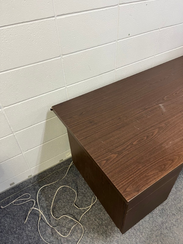 4 Drawer Office Desk with Keyboard Slide Desks Winnipeg Kijiji