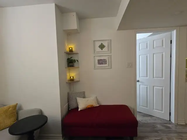 1 Bed and 1 Bath legal apartment 63240707119747121