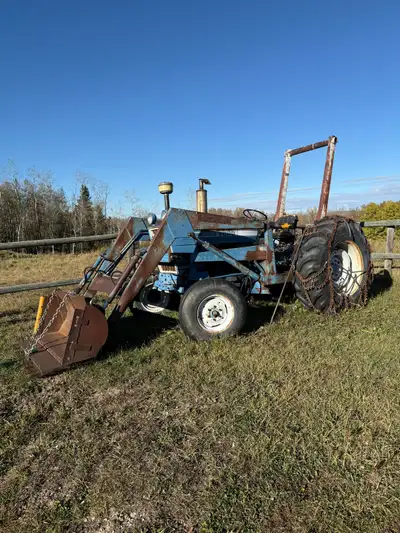 1979 Ford 4600 Tractor – Loader • Bucket • Bale Spike – Reliable Workhorse Selling my 1979 Ford 4600...