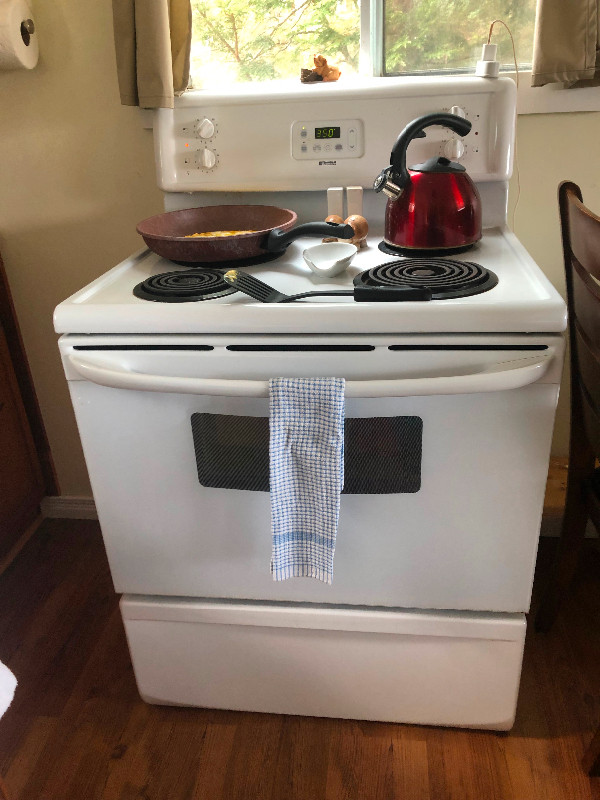 Stove and Oven Combo Kenmore Good Condition in Stoves, Ovens & Ranges in Petawawa