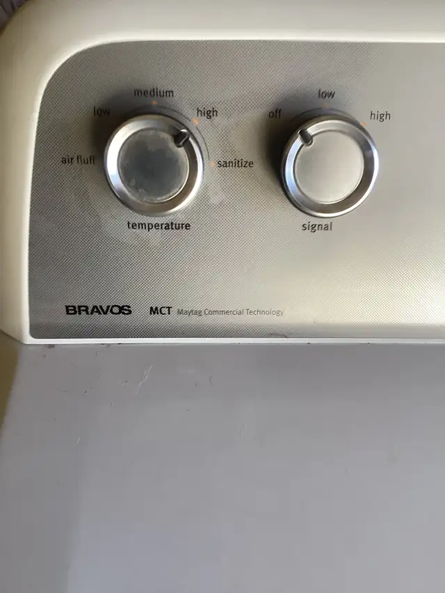 Maytag  gas dryer in Washers & Dryers in Markham / York Region - Image 3
