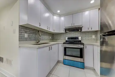 LEGAL 2 BEDROOM  BASEMENT FOR RENT BRAMPTON EAST