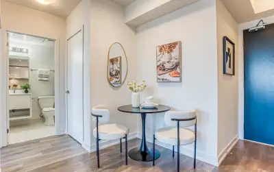 **Fully Furnished 1-Bedroom Condo Downtown Toronto | 22nd Floor | $3000** Beautiful **fully furnishe...