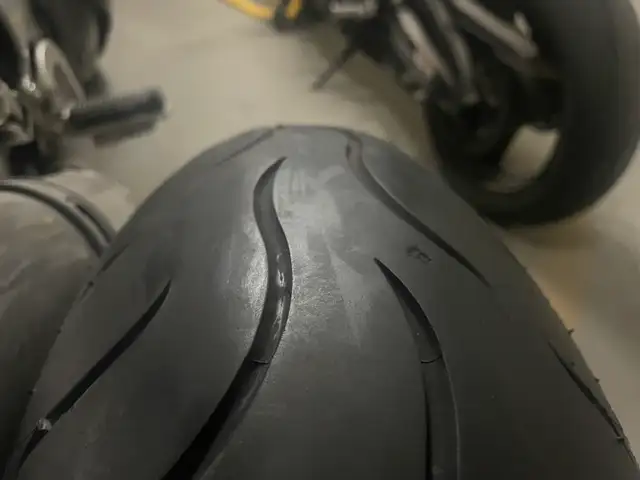 Dunlop Sportmax Motorcycle Tires in Motorcycle Parts & Accessories in Ottawa - Image 3