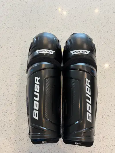 Bauer men’s 15” shin pads, View more