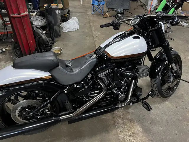 2016 Harley Davidson breakout cvo pro street in Street, Cruisers & Choppers in Barrie - Image 4